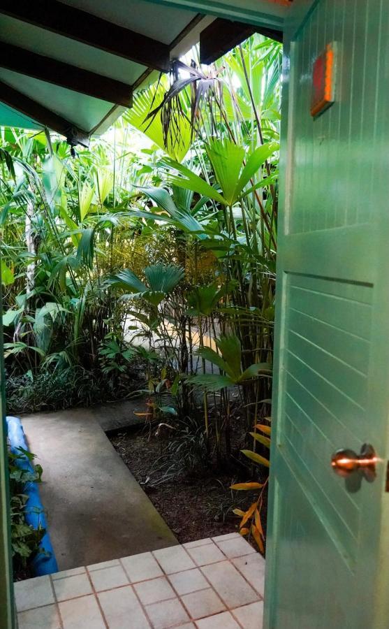 Cabinas Guarana Puerto Viejo de Talamanca Exterior foto